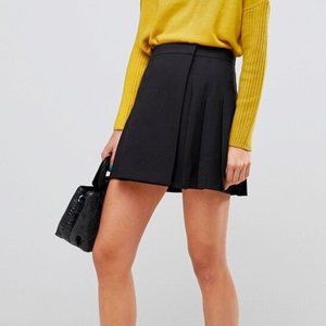 Black pleated mini skirt size 2